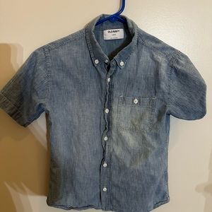 Boys Old Navy Chambray button down. Size Large 10-12